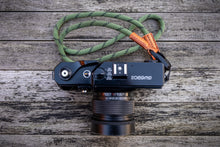 Load image into Gallery viewer, The Savanna braided camera strap (Green braided rope - Horween Derby English Tan)
