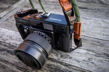Load image into Gallery viewer, The Savanna braided camera strap (Green braided rope - Horween Derby English Tan)
